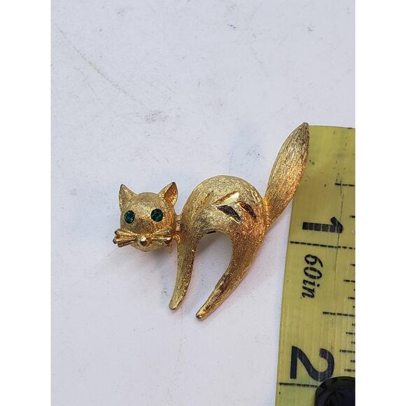 Vintage Mamselle Cat Brooch Pin Green Rhinestone Eyes 10 Gold Plated Signed - Picture 6 of 10